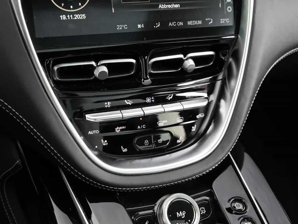 Aston Martin DBX 707 V8 4x4 12/2023-photo-34