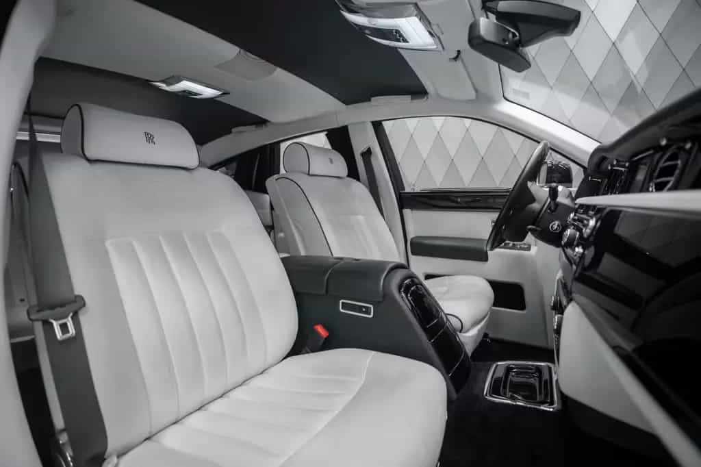 Rolls-Royce Phantom BLACK/WHITE STARLIGHT TABLES 04/2008-photo-15