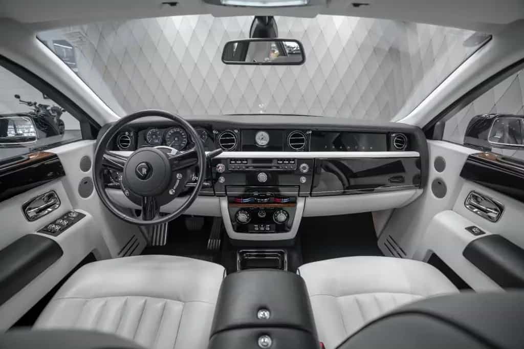 Rolls-Royce Phantom BLACK/WHITE STARLIGHT TABLES 04/2008-photo-18