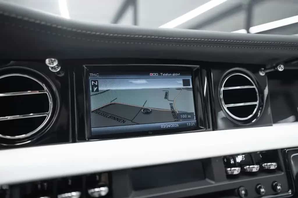Rolls-Royce Phantom BLACK/WHITE STARLIGHT TABLES 04/2008-photo-19