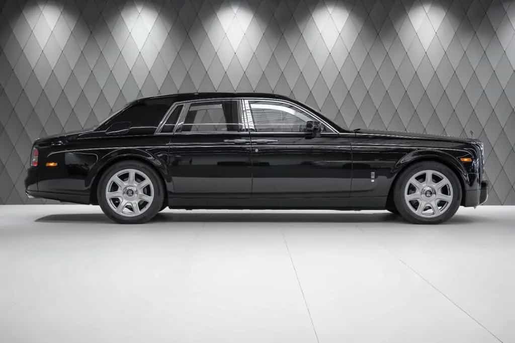 Rolls-Royce Phantom BLACK/WHITE STARLIGHT TABLES 04/2008-photo-2