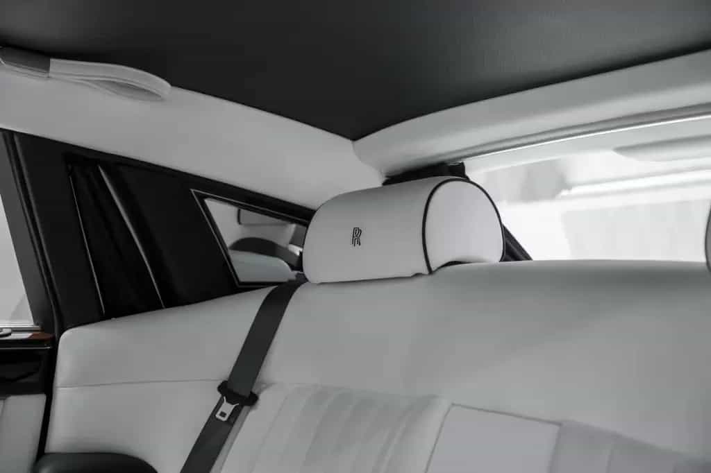 Rolls-Royce Phantom BLACK/WHITE STARLIGHT TABLES 04/2008-photo-23