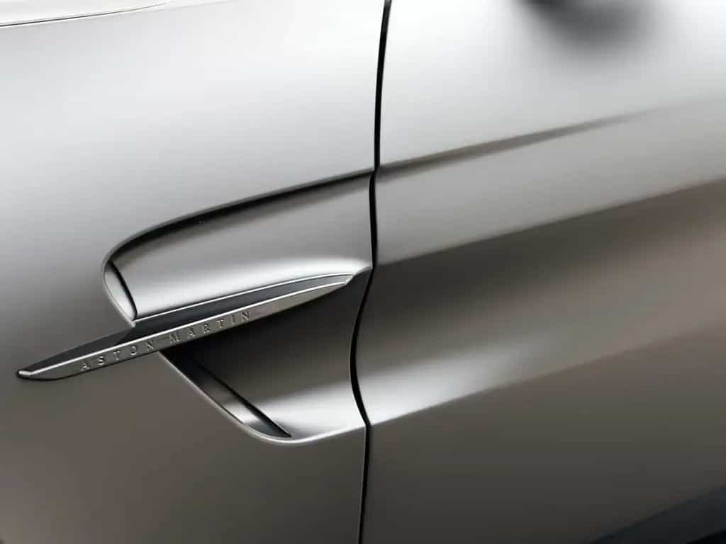 Aston Martin V8 Vantage Vantage V8 Coupe Satin Onyx Black / Onyx Black 06/2024-photo-14