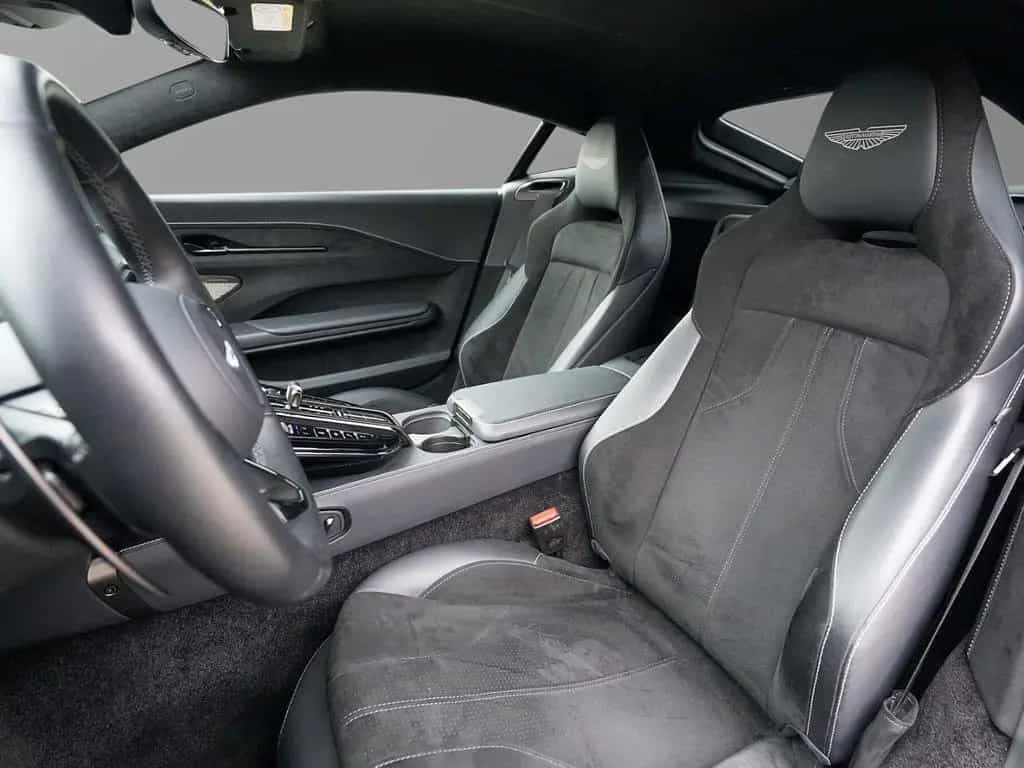 Aston Martin V8 Vantage Vantage V8 Coupe Satin Onyx Black / Onyx Black 06/2024-photo-18