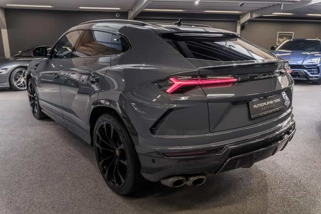 Lamborghini Urus Pano+Adas+Akrapovic+TV+Full Carbon+B&O-3D 03/2021-photo-10