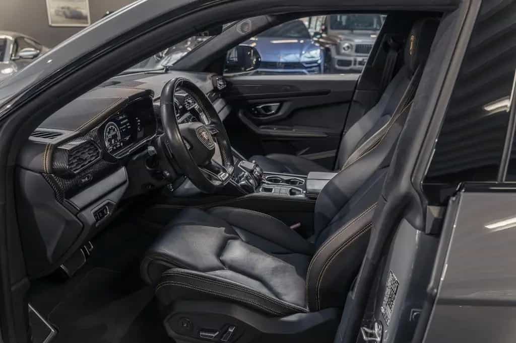 Lamborghini Urus Pano+Adas+Akrapovic+TV+Full Carbon+B&O-3D 03/2021-photo-15