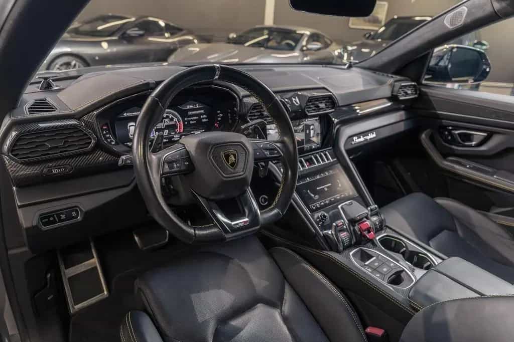 Lamborghini Urus Pano+Adas+Akrapovic+TV+Full Carbon+B&O-3D 03/2021-photo-16