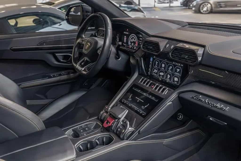 Lamborghini Urus Pano+Adas+Akrapovic+TV+Full Carbon+B&O-3D 03/2021-photo-17