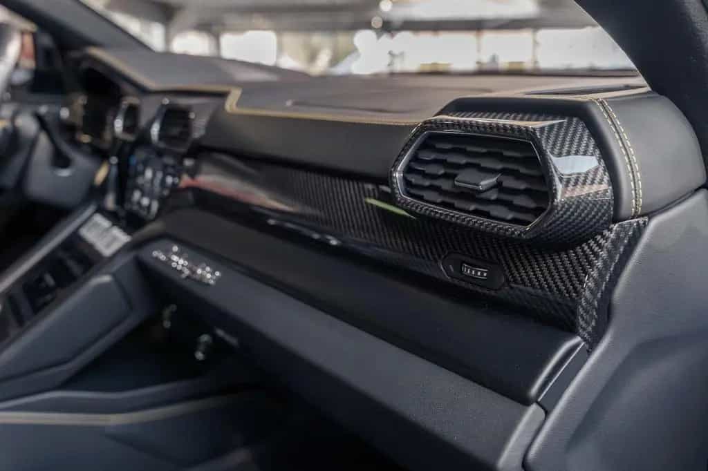 Lamborghini Urus Pano+Adas+Akrapovic+TV+Full Carbon+B&O-3D 03/2021-photo-18