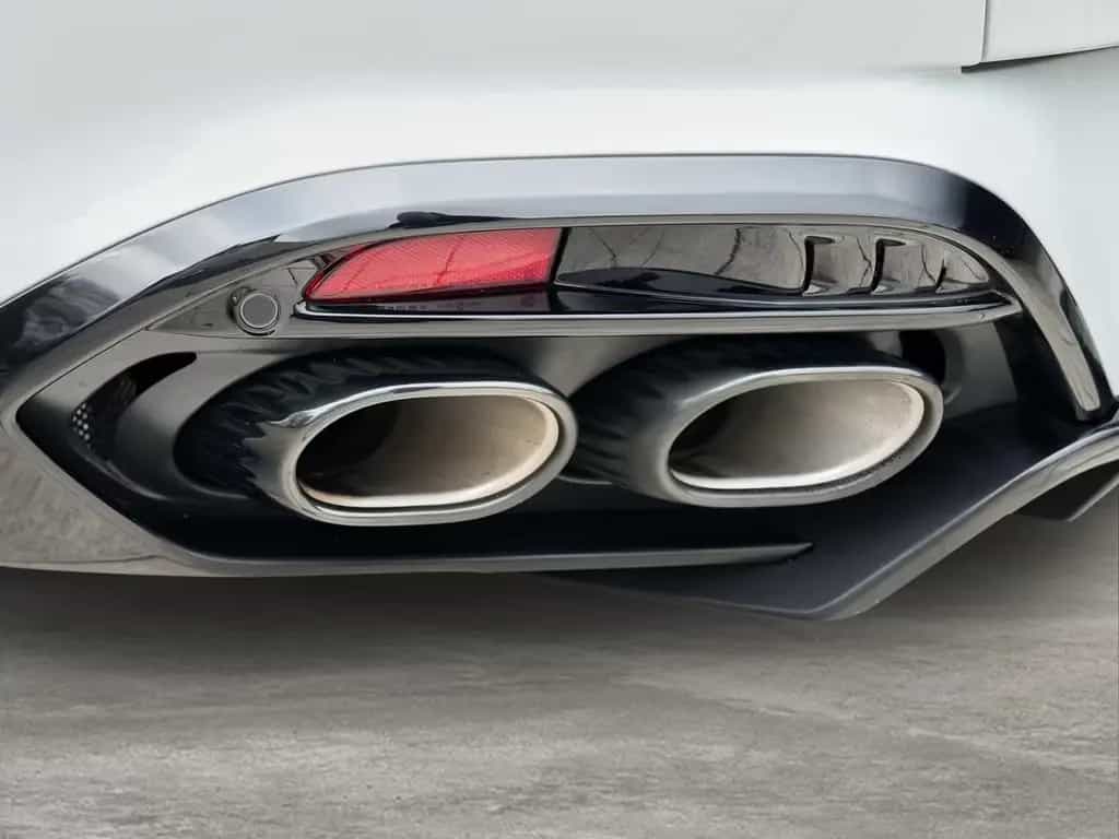 Aston Martin Vanquish V12 Coupe Apex Grey / Phantom Grey null-photo-14