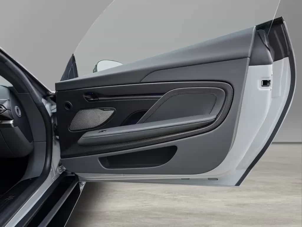 Aston Martin Vanquish V12 Coupe Apex Grey / Phantom Grey null-photo-25