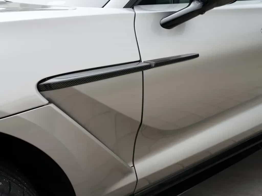 Aston Martin DBX 707 Aluminite Silver / Onyx Black 08/2024-photo-12