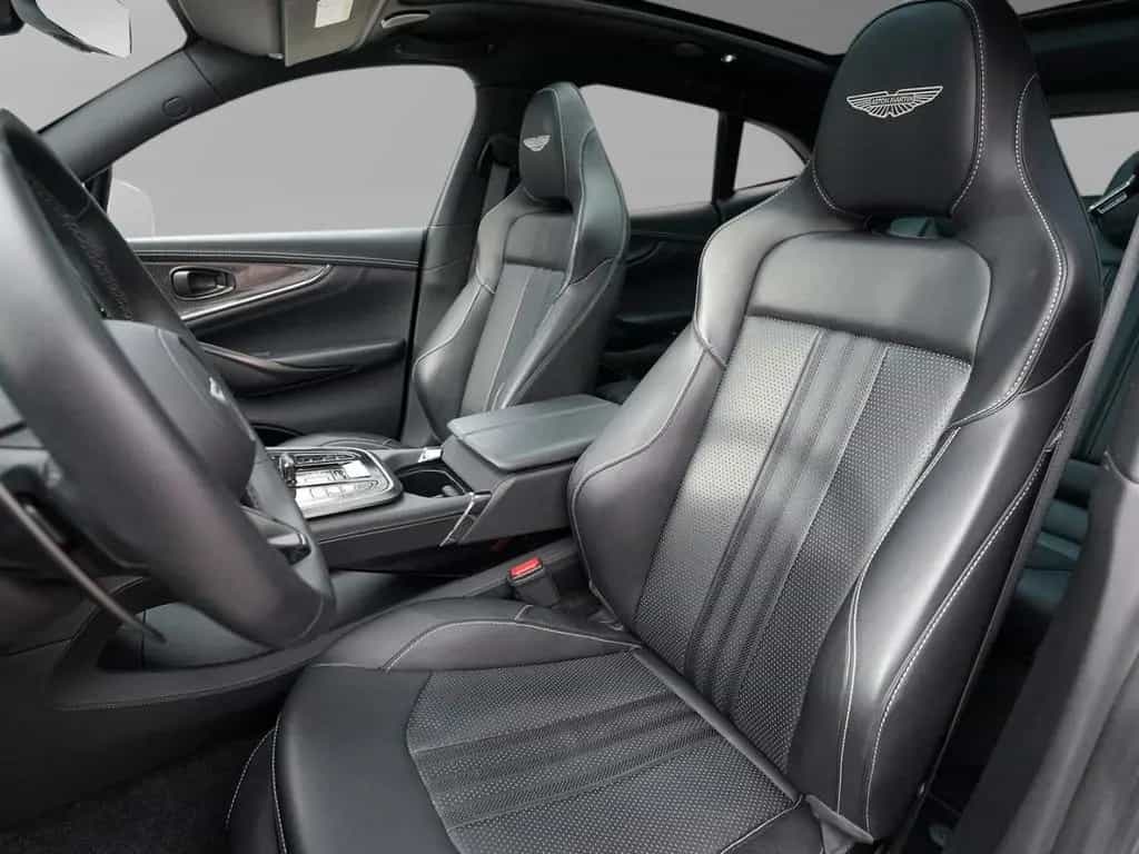 Aston Martin DBX 707 Aluminite Silver / Onyx Black 08/2024-photo-19