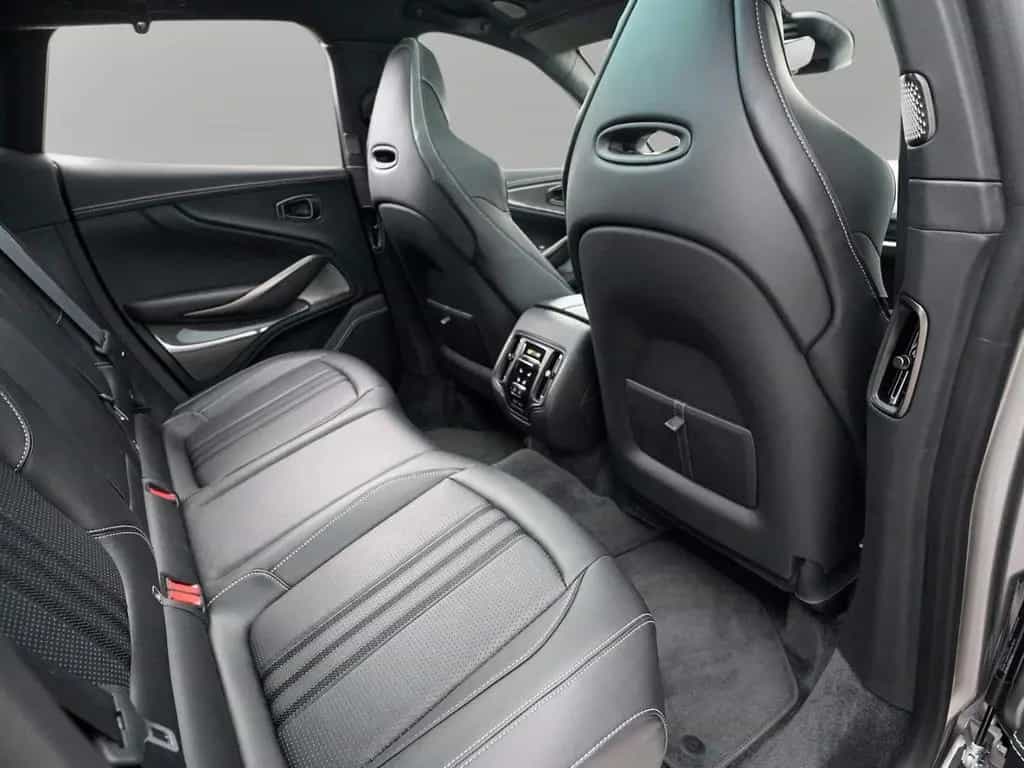 Aston Martin DBX 707 Aluminite Silver / Onyx Black 08/2024-photo-34