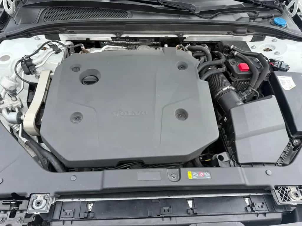 Volvo V60 Kombi Core 04/2022-photo-16