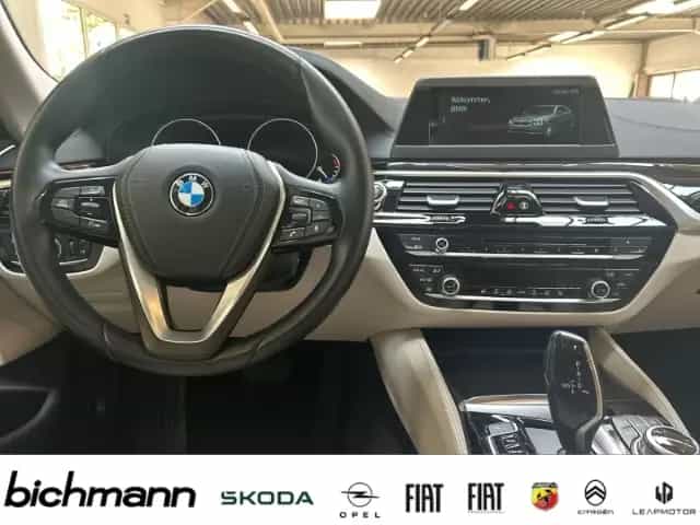 BMW 530 i Luxury Line Sport-FW Leder LED NAV Kli2 07/2017-photo-9
