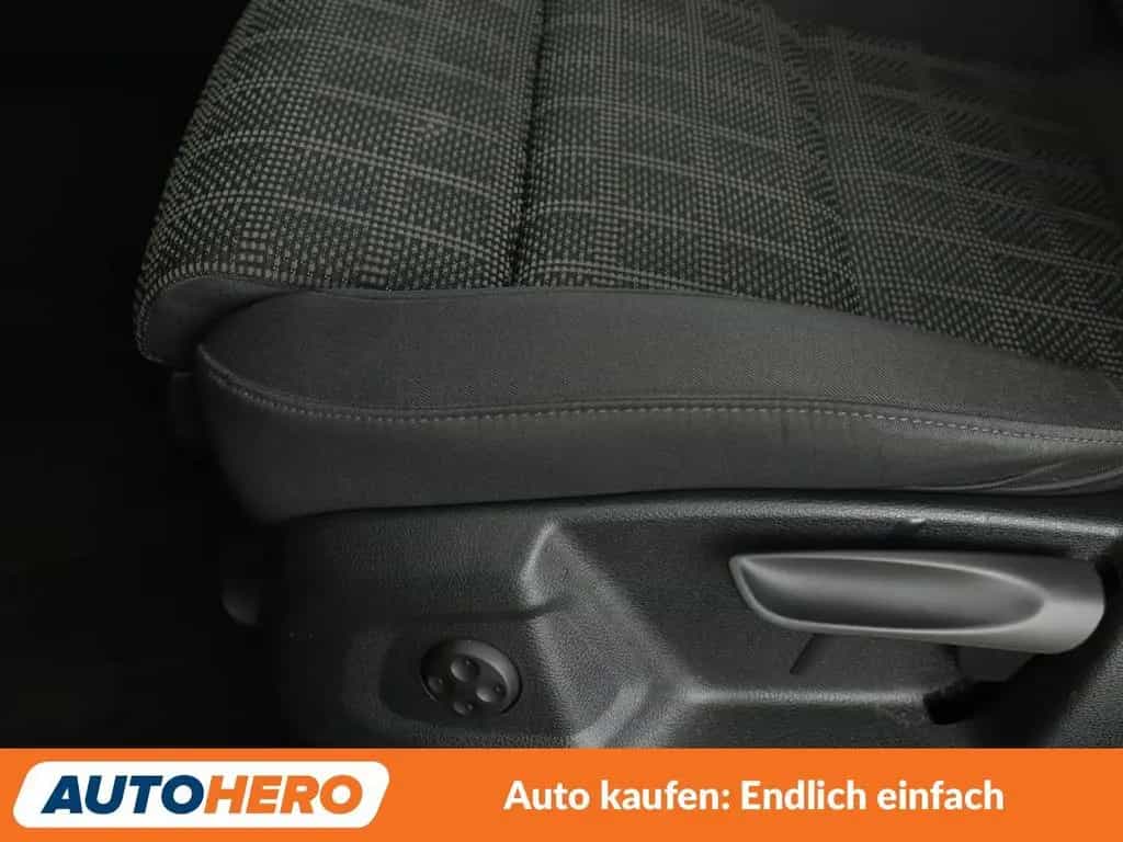 Audi Q3 1.4 TFSI Sport*NAVI*XENON*PDC*SHZ*BT*RADIO* 12/2017-photo-34