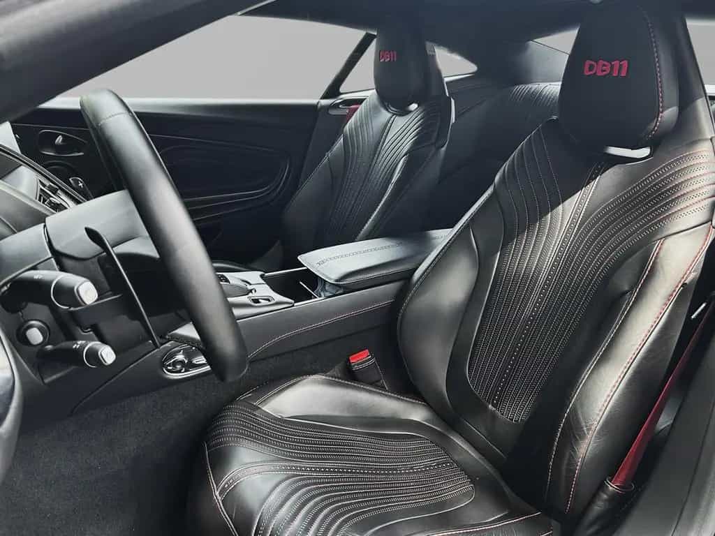 Aston Martin DB11 V8 Coupe Onyx Black Pure Black Carbon Twill 07/2017-photo-11