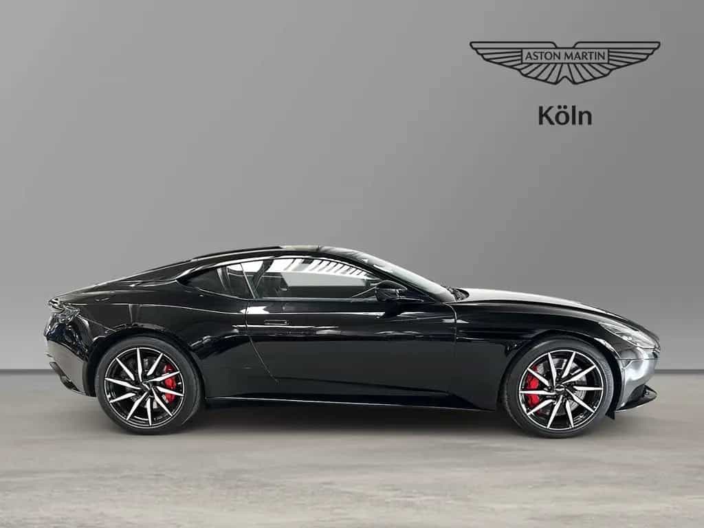Aston Martin DB11 V8 Coupe Onyx Black Pure Black Carbon Twill 07/2017-photo-16