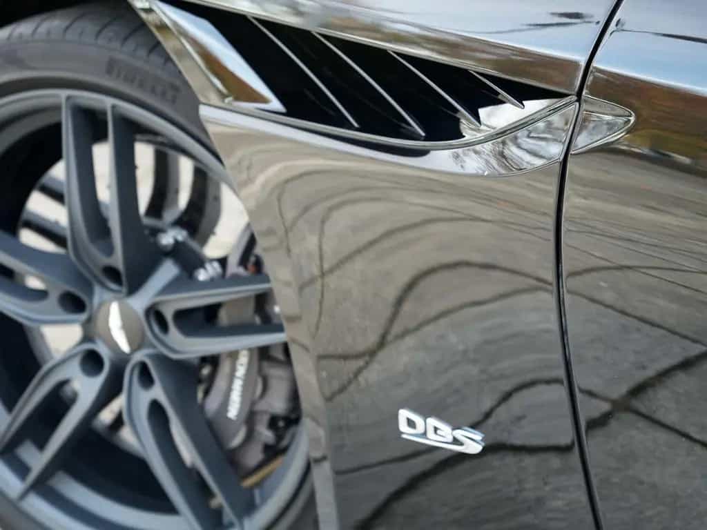 Aston Martin DBS Superleggera Coupe Onyx Black - B&O BeoSound 08/2020-photo-10