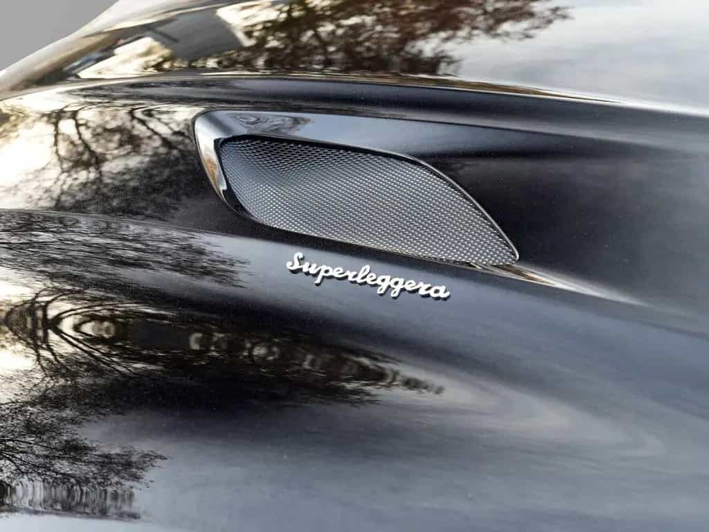 Aston Martin DBS Superleggera Coupe Onyx Black - B&O BeoSound 08/2020-photo-15
