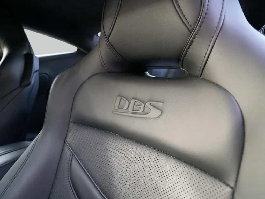 Aston Martin DBS Superleggera Coupe Onyx Black - B&O BeoSound 08/2020-photo-25