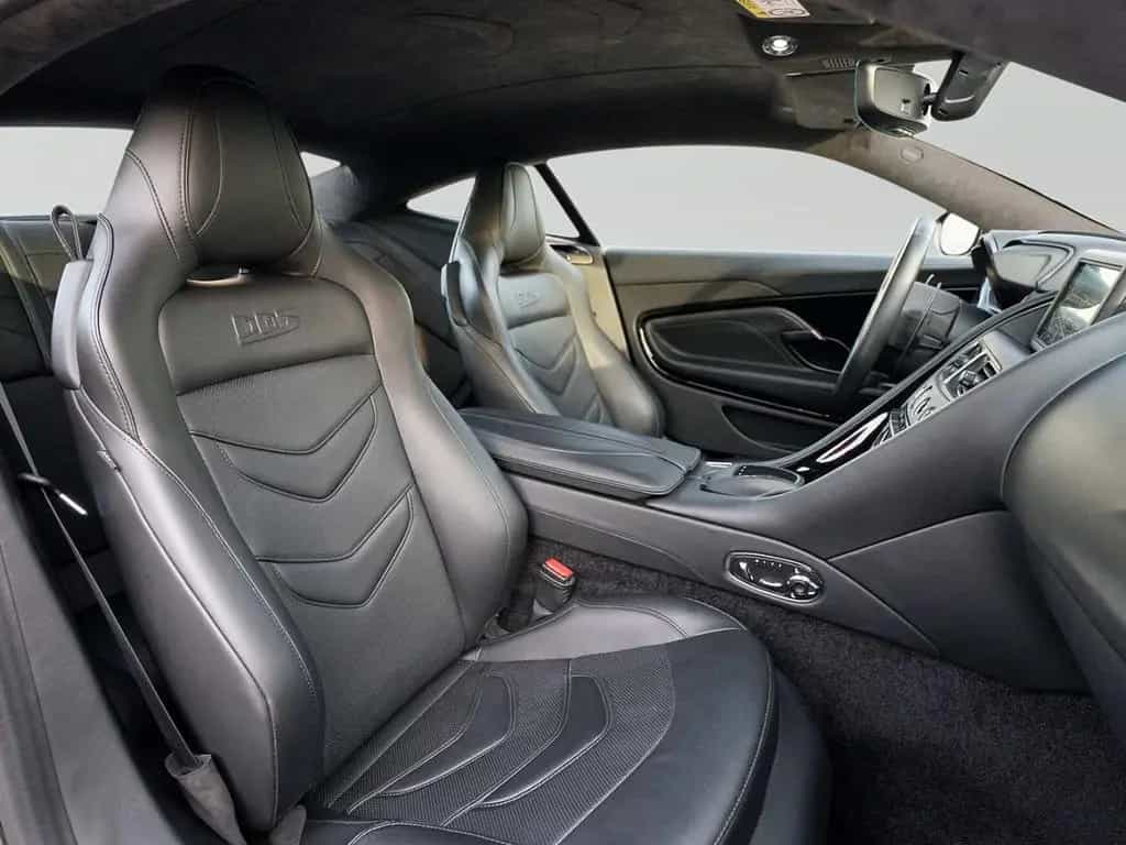 Aston Martin DBS Superleggera Coupe Onyx Black - B&O BeoSound 08/2020-photo-32