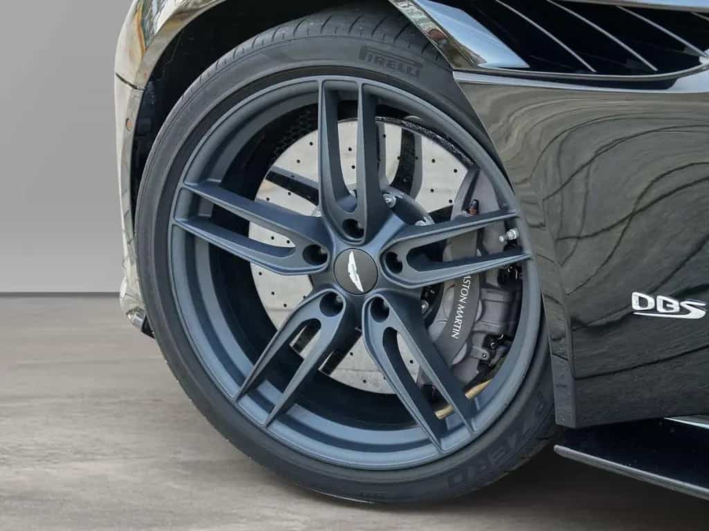 Aston Martin DBS Superleggera Coupe Onyx Black - B&O BeoSound 08/2020-photo-9