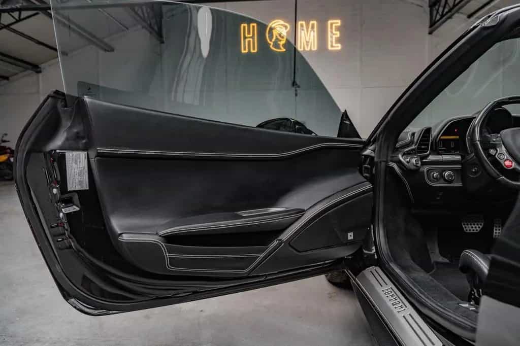 Ferrari 458 Italia Spider *Full PPF / Carbon seats* 03/2012-photo-31