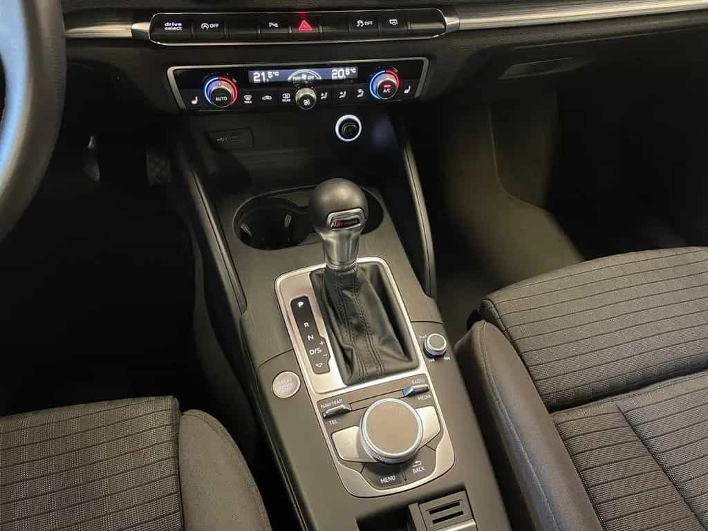 Audi A3 Limousine 35 TDI sport Technology Komfort 02/2021-photo-12