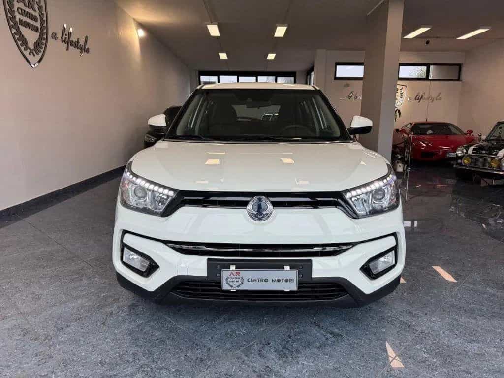 Ssangyong Tivoli SsangYong Tivoli 1.6d Xdi Fari Led Cruise Full S 11/2018-photo-2