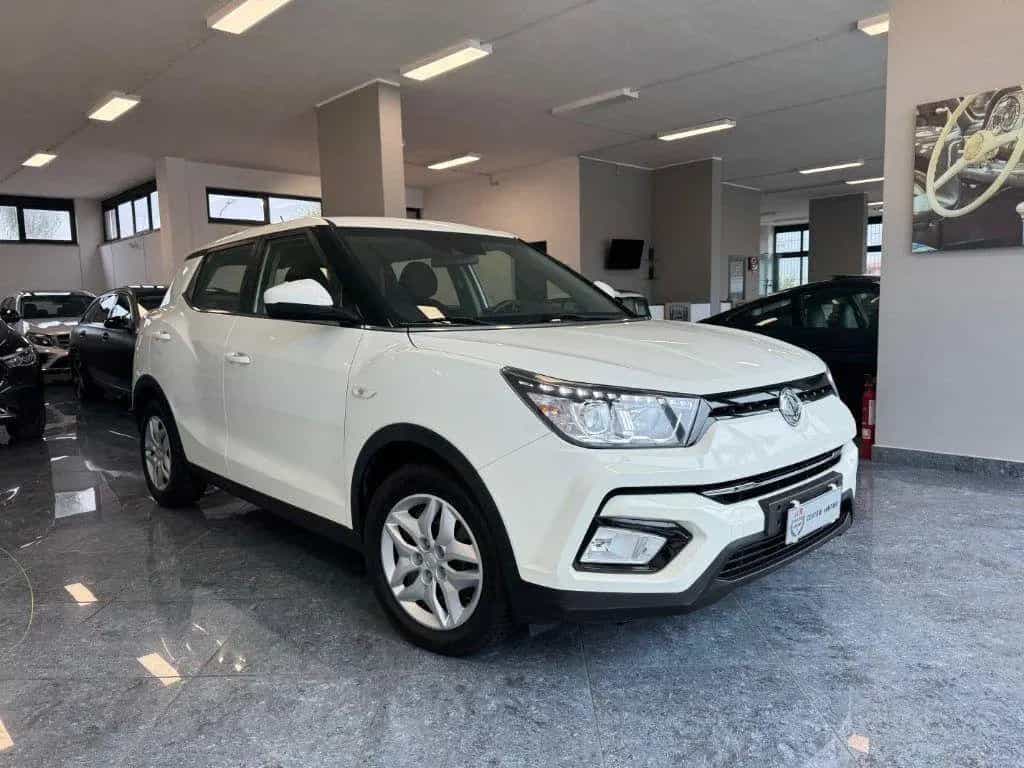 Ssangyong Tivoli SsangYong Tivoli 1.6d Xdi Fari Led Cruise Full S 11/2018-photo-3