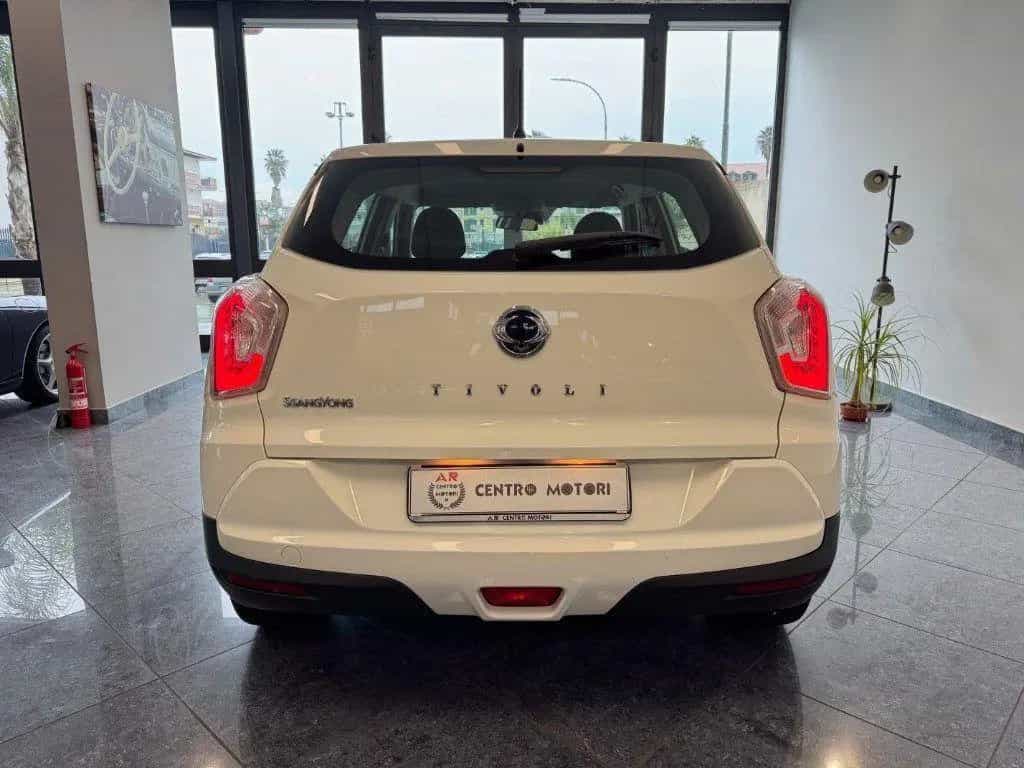 Ssangyong Tivoli SsangYong Tivoli 1.6d Xdi Fari Led Cruise Full S 11/2018-photo-5