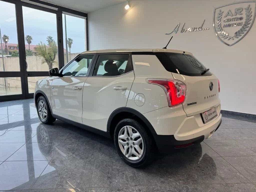Ssangyong Tivoli SsangYong Tivoli 1.6d Xdi Fari Led Cruise Full S 11/2018-photo-6