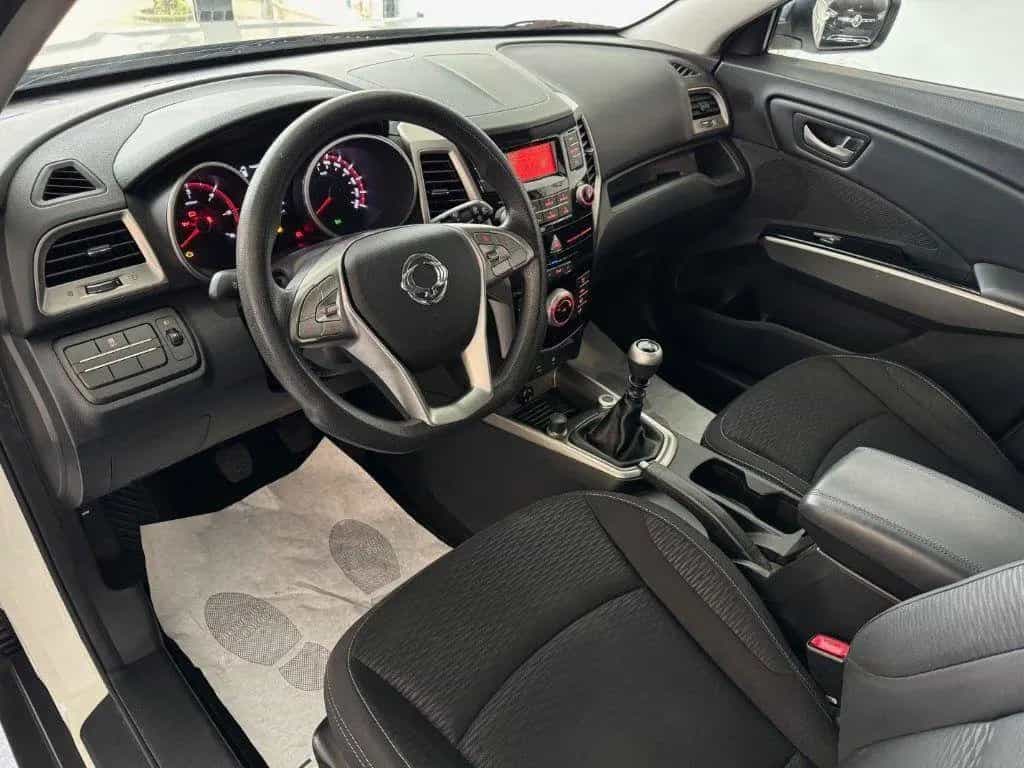 Ssangyong Tivoli SsangYong Tivoli 1.6d Xdi Fari Led Cruise Full S 11/2018-photo-7