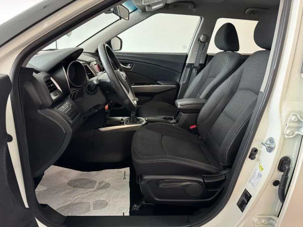 Ssangyong Tivoli SsangYong Tivoli 1.6d Xdi Fari Led Cruise Full S 11/2018-photo-8