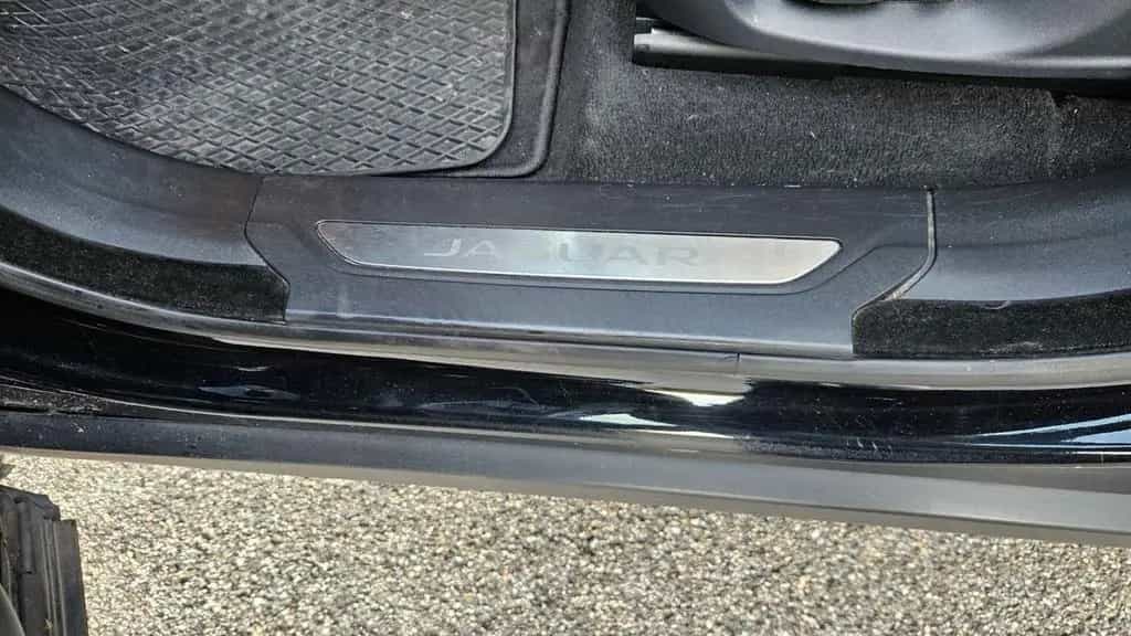 Jaguar F-Pace 2.0 D 180 CV AWD Portfolio 07/2017-photo-11