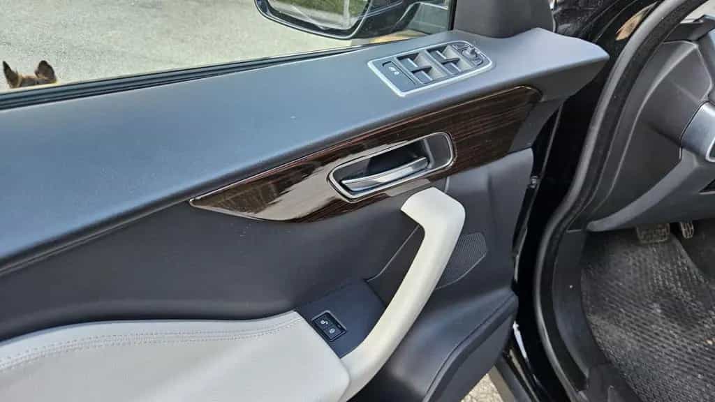 Jaguar F-Pace 2.0 D 180 CV AWD Portfolio 07/2017-photo-12
