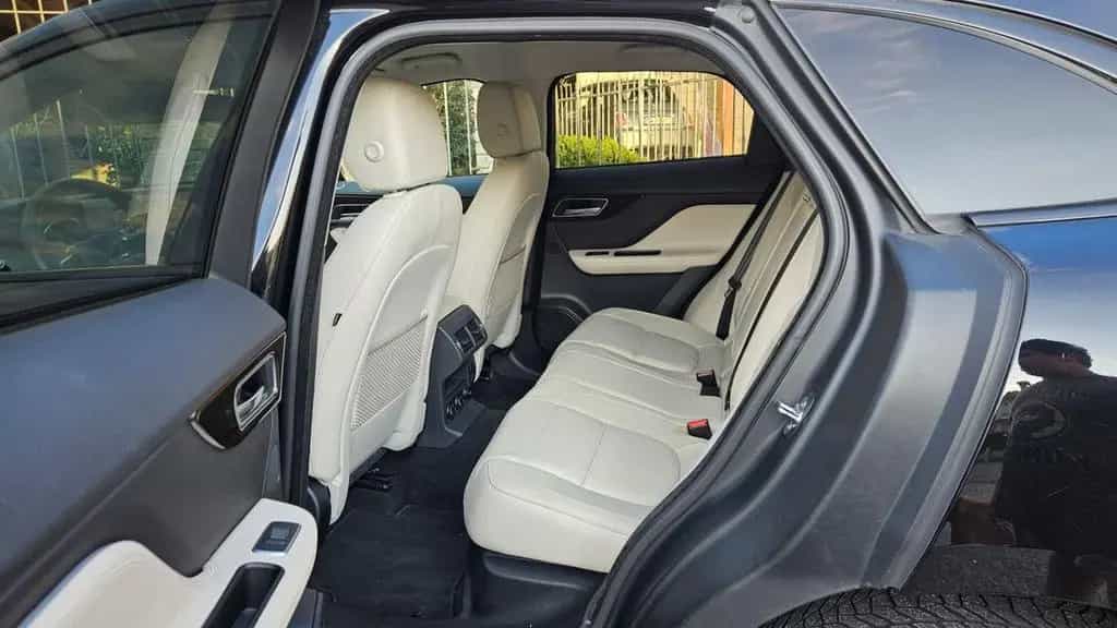 Jaguar F-Pace 2.0 D 180 CV AWD Portfolio 07/2017-photo-5