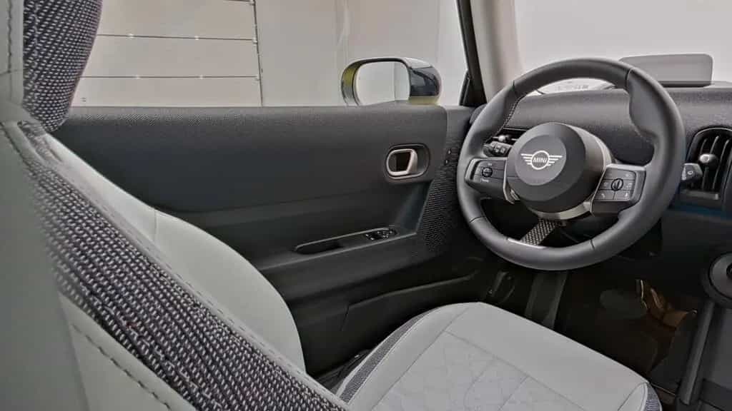 MINI Cooper S 01/2025-photo-10