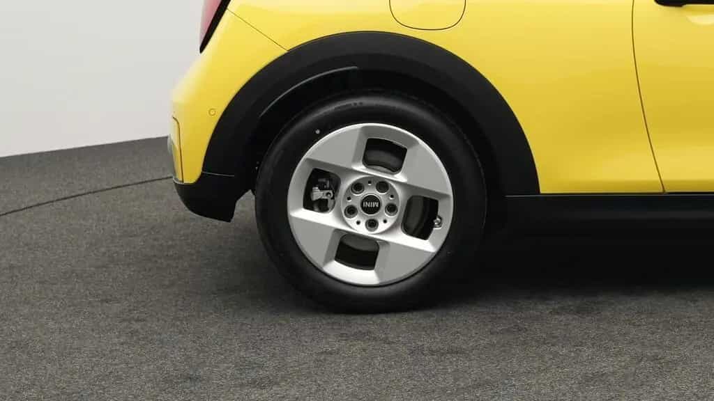 MINI Cooper S 01/2025-photo-18