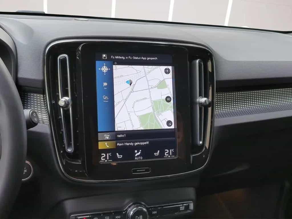 Volvo XC40 B5 AWD R-Design *ACC*Kam*FrontschHeizung* 10/2021-photo-12