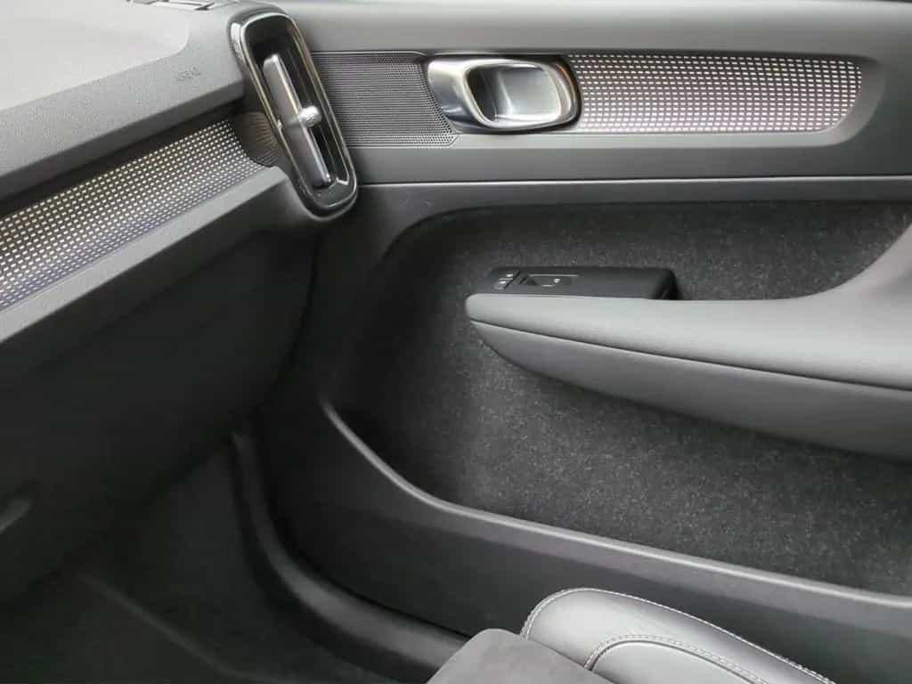 Volvo XC40 B5 AWD R-Design *ACC*Kam*FrontschHeizung* 10/2021-photo-18