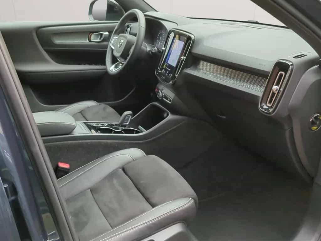 Volvo XC40 B5 AWD R-Design *ACC*Kam*FrontschHeizung* 10/2021-photo-24
