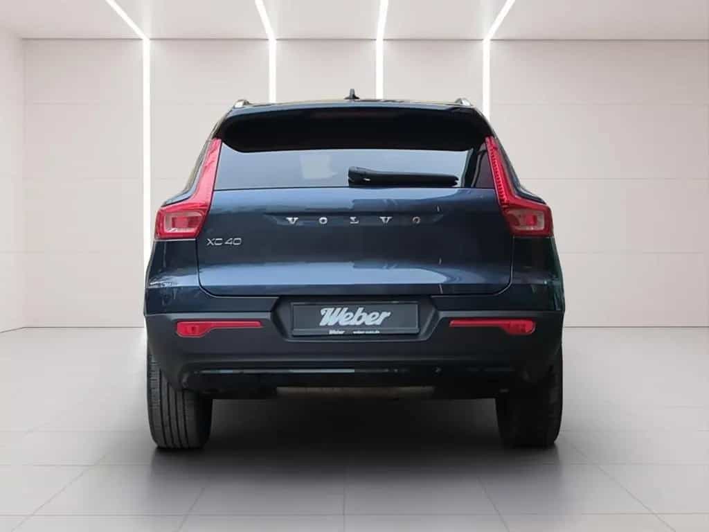 Volvo XC40 B5 AWD R-Design *ACC*Kam*FrontschHeizung* 10/2021-photo-4
