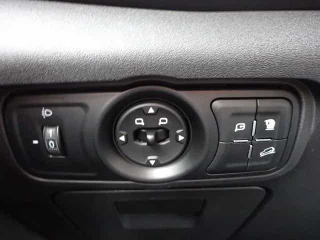 BAW 212 4WD 2.0D 360° All Terrain DiffSperre CarPlay null-photo-28