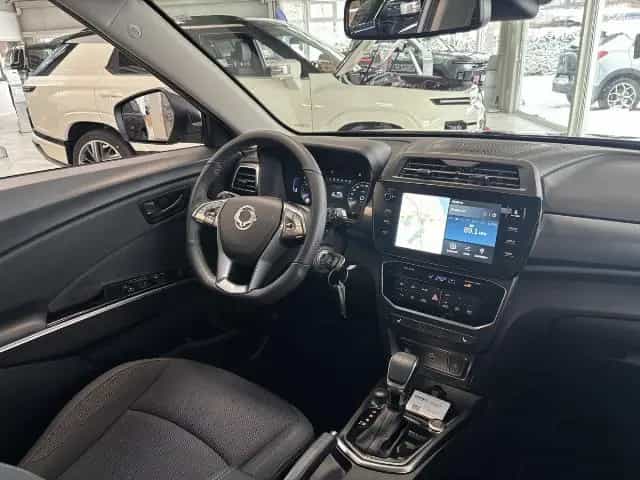 KGM Tivoli Essential 1.5 Automatik 2WD null-photo-12