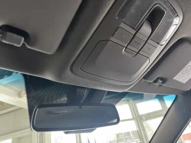 KGM Tivoli Essential 1.5 Automatik 2WD null-photo-17