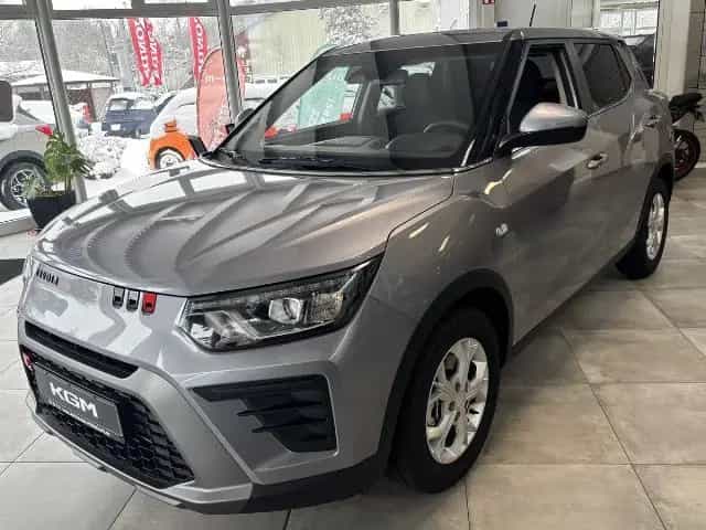 KGM Tivoli Essential 1.5 Automatik 2WD null-photo-2