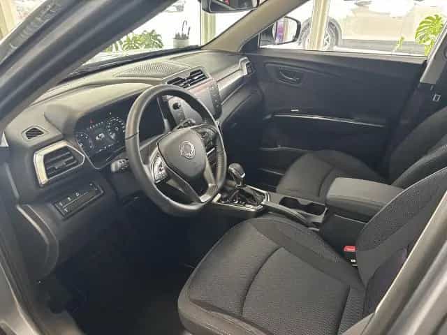 KGM Tivoli Essential 1.5 Automatik 2WD null-photo-9